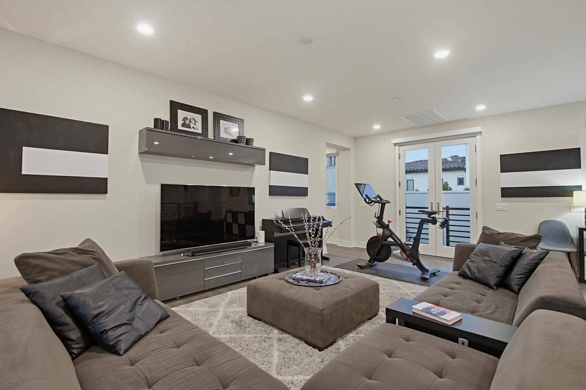 Virtual tour photo 63 of 146 for 6431 Meadowbrush Cir