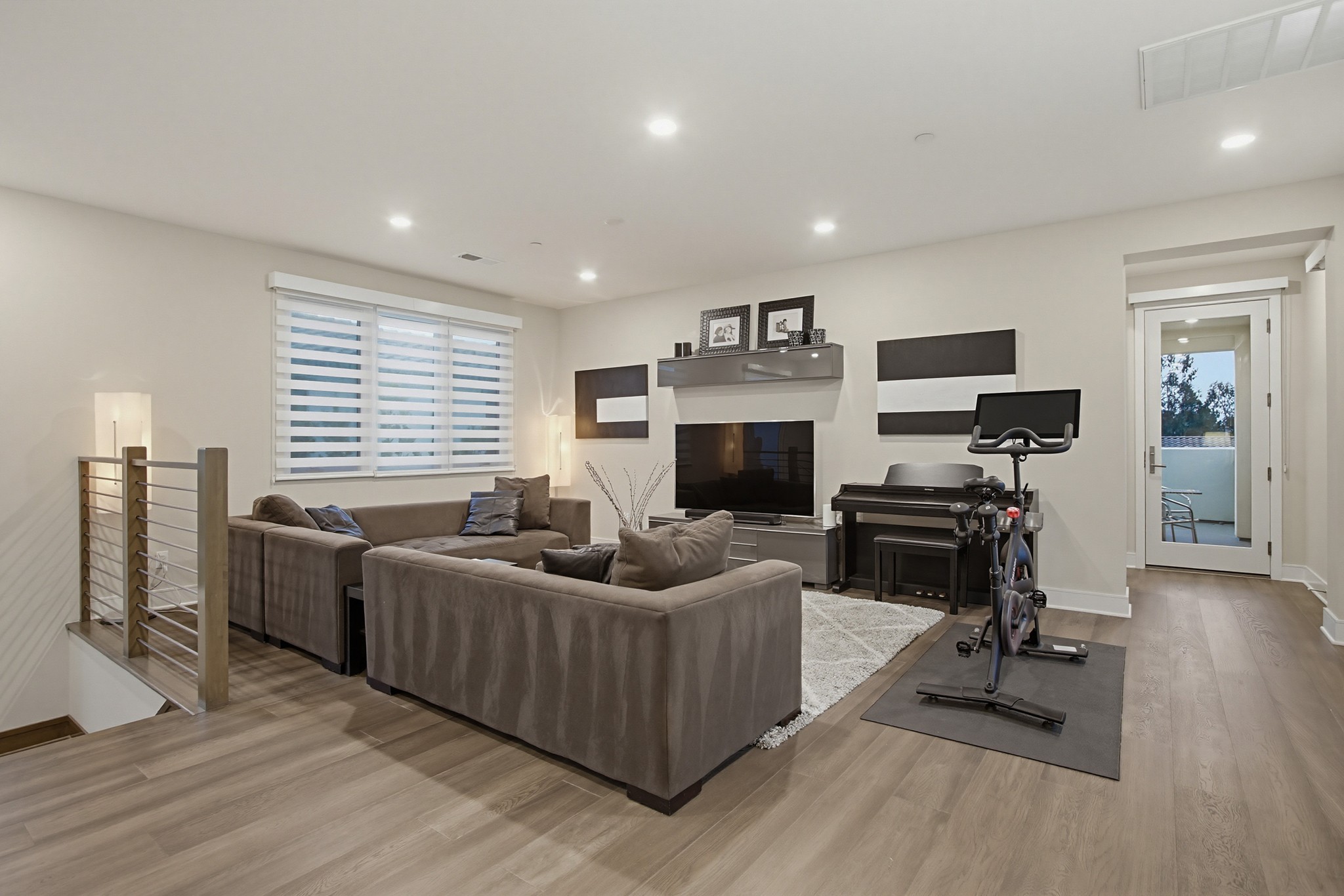 Virtual tour photo 66 of 146 for 6431 Meadowbrush Cir