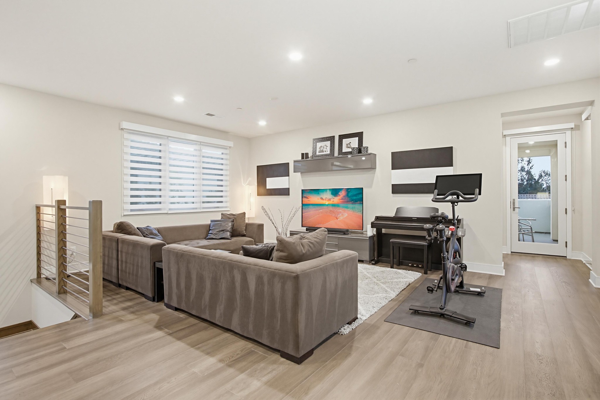 Virtual tour photo 18 of 37 for 6431 Meadowbrush Cir