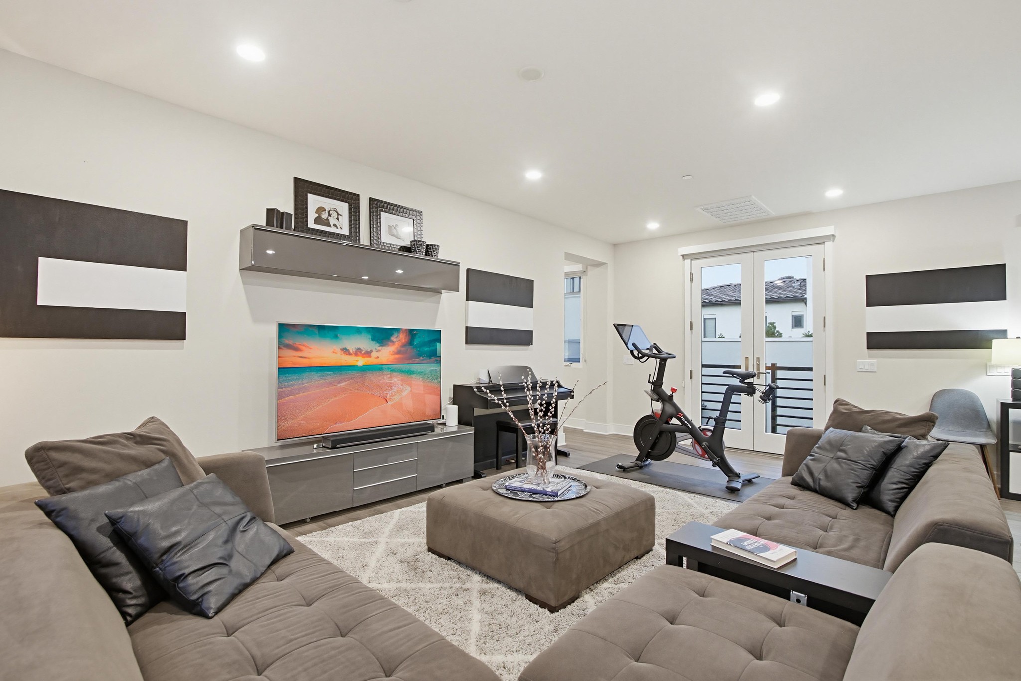 Virtual tour photo 19 of 37 for 6431 Meadowbrush Cir