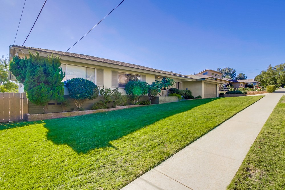Virtual tour photo 4 of 55 for 6377 Rockhurst Dr