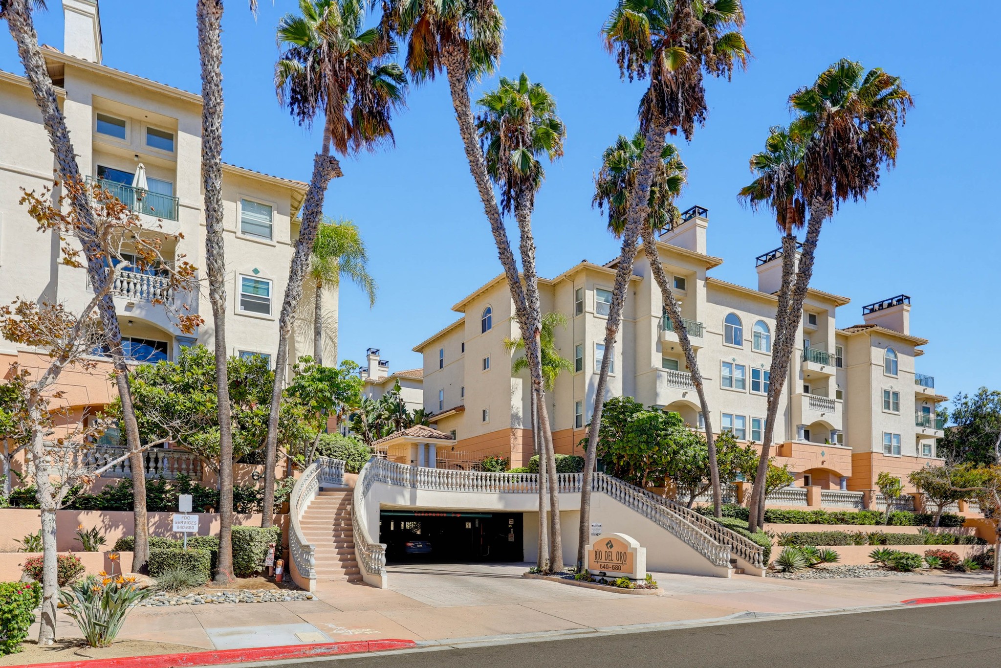 Virtual tour photo 5 of 113 for 640 Camino De La Reina #1115
