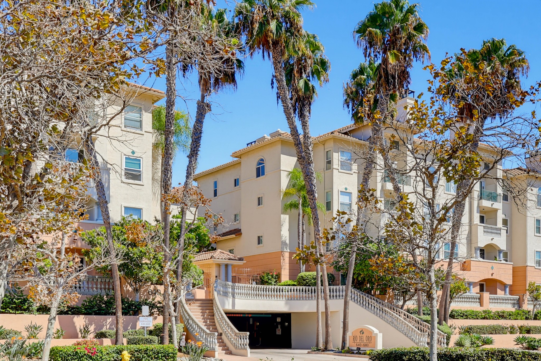 Virtual tour photo 6 of 113 for 640 Camino De La Reina #1115