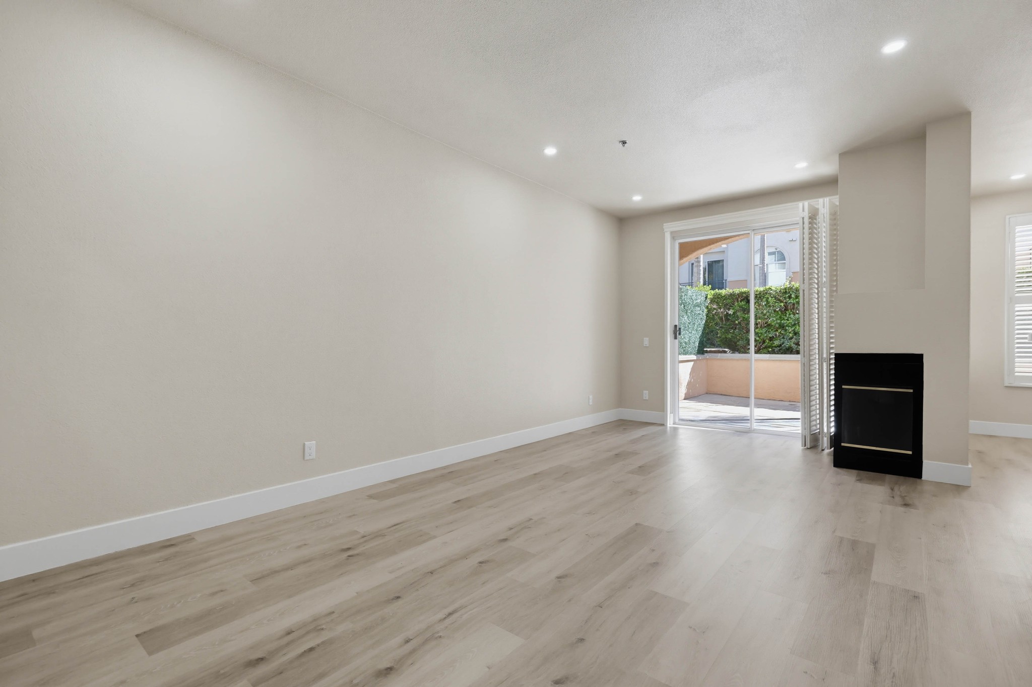 Virtual tour photo 23 of 113 for 640 Camino De La Reina #1115