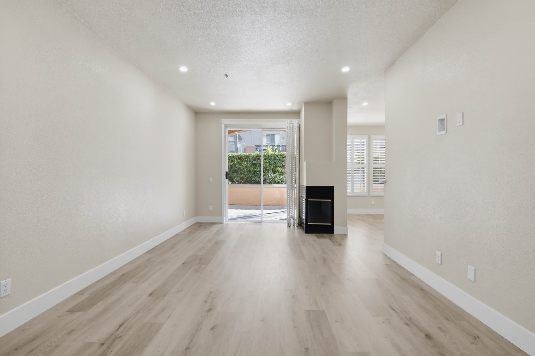 Virtual tour photo 24 of 113 for 640 Camino De La Reina #1115