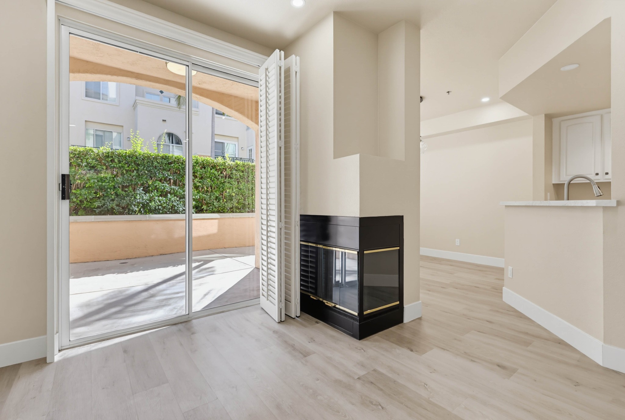 Virtual tour photo 31 of 113 for 640 Camino De La Reina #1115