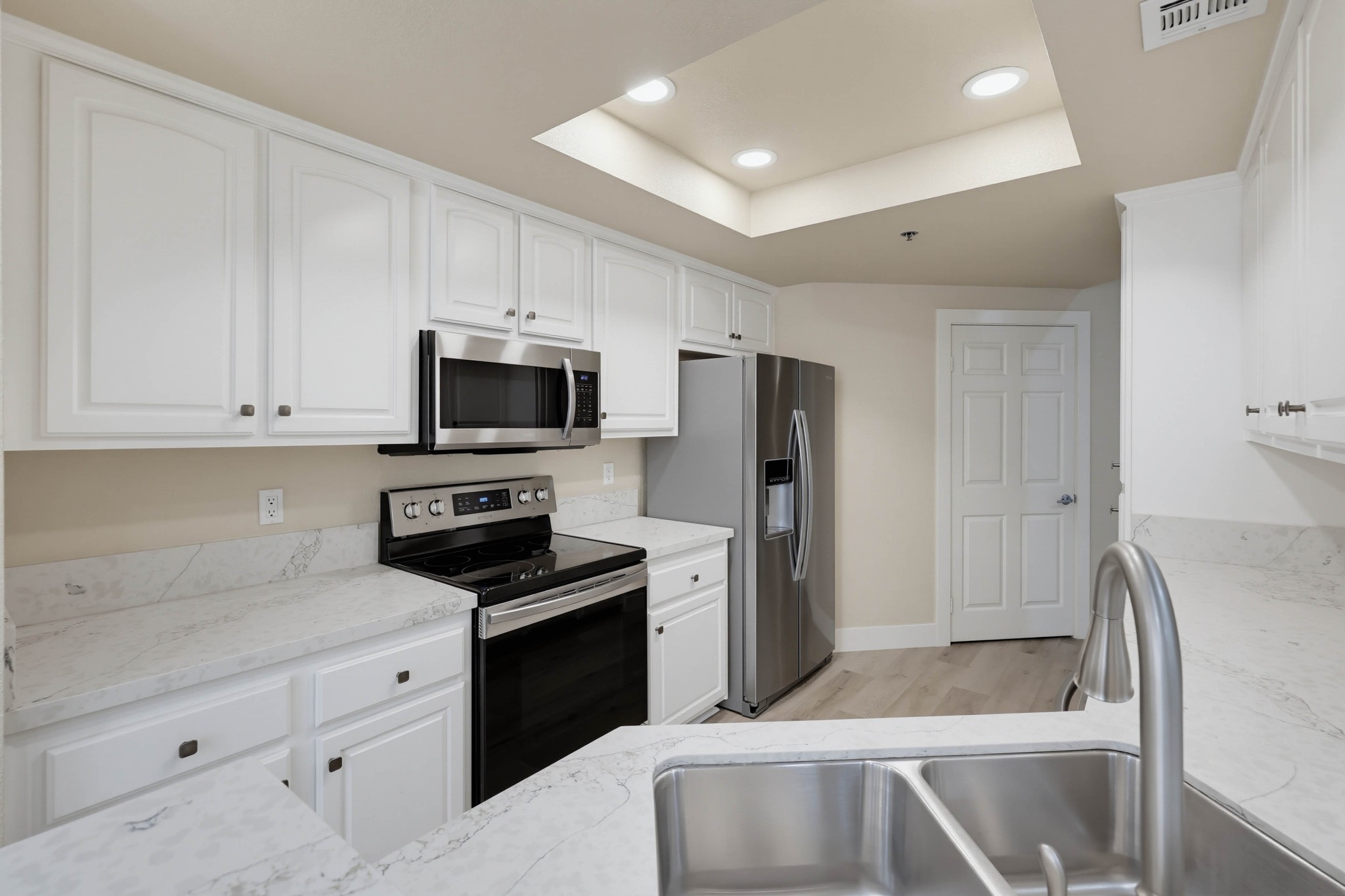 Virtual tour photo 45 of 113 for 640 Camino De La Reina #1115