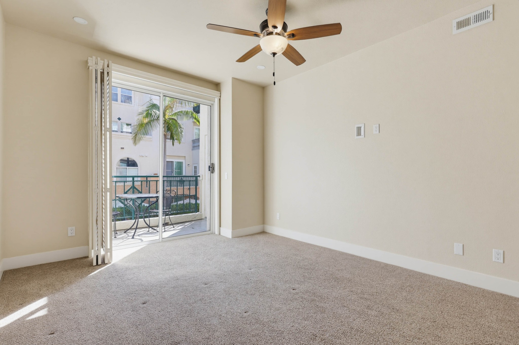 Virtual tour photo 69 of 113 for 640 Camino De La Reina #1115