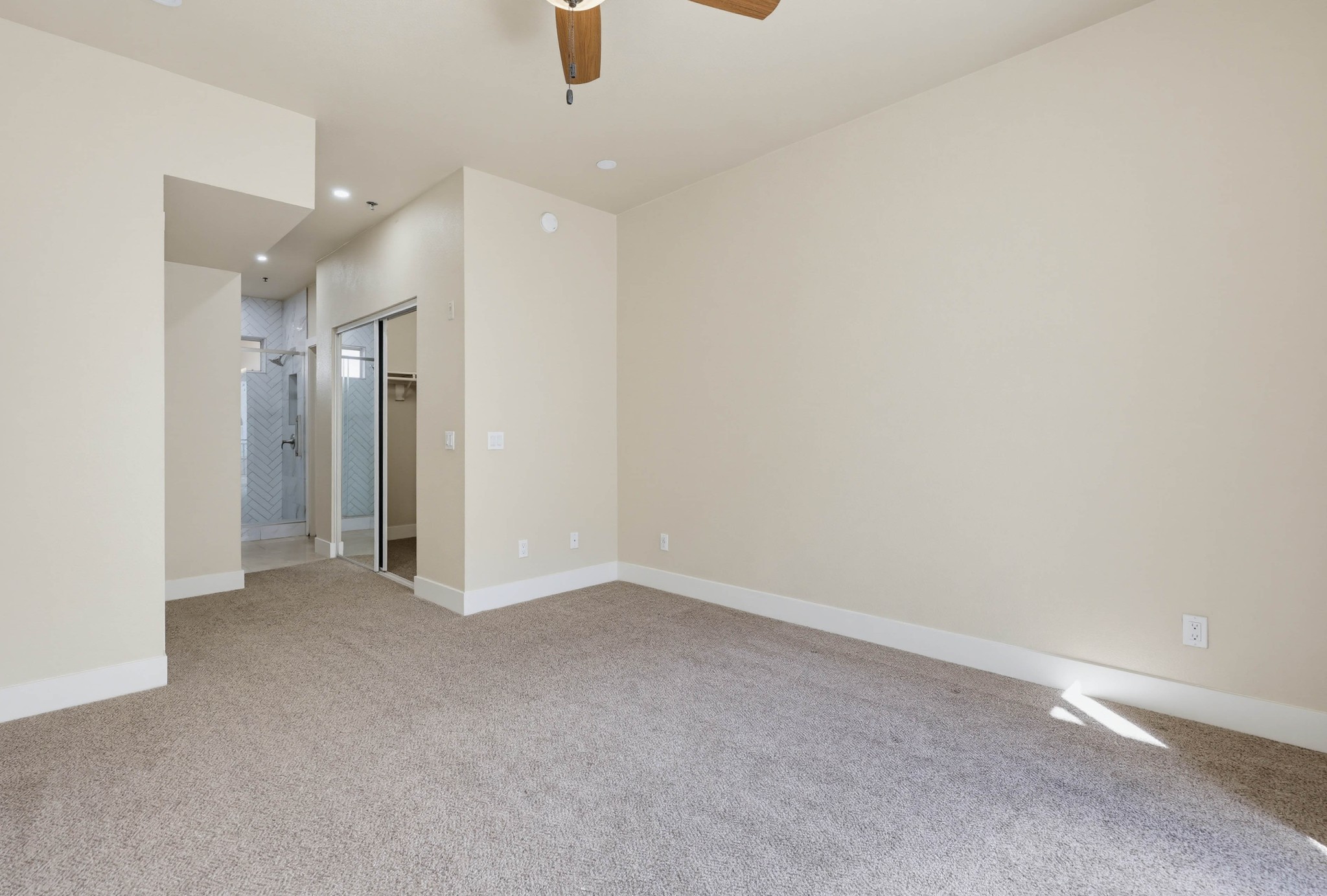 Virtual tour photo 70 of 113 for 640 Camino De La Reina #1115