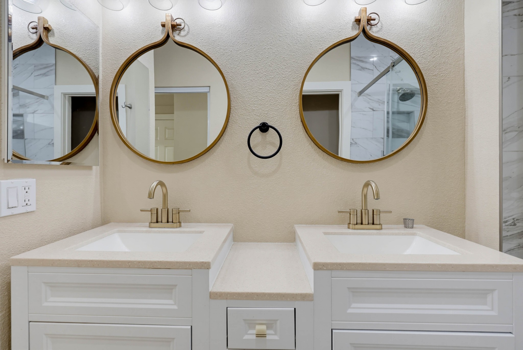 Virtual tour photo 76 of 113 for 640 Camino De La Reina #1115