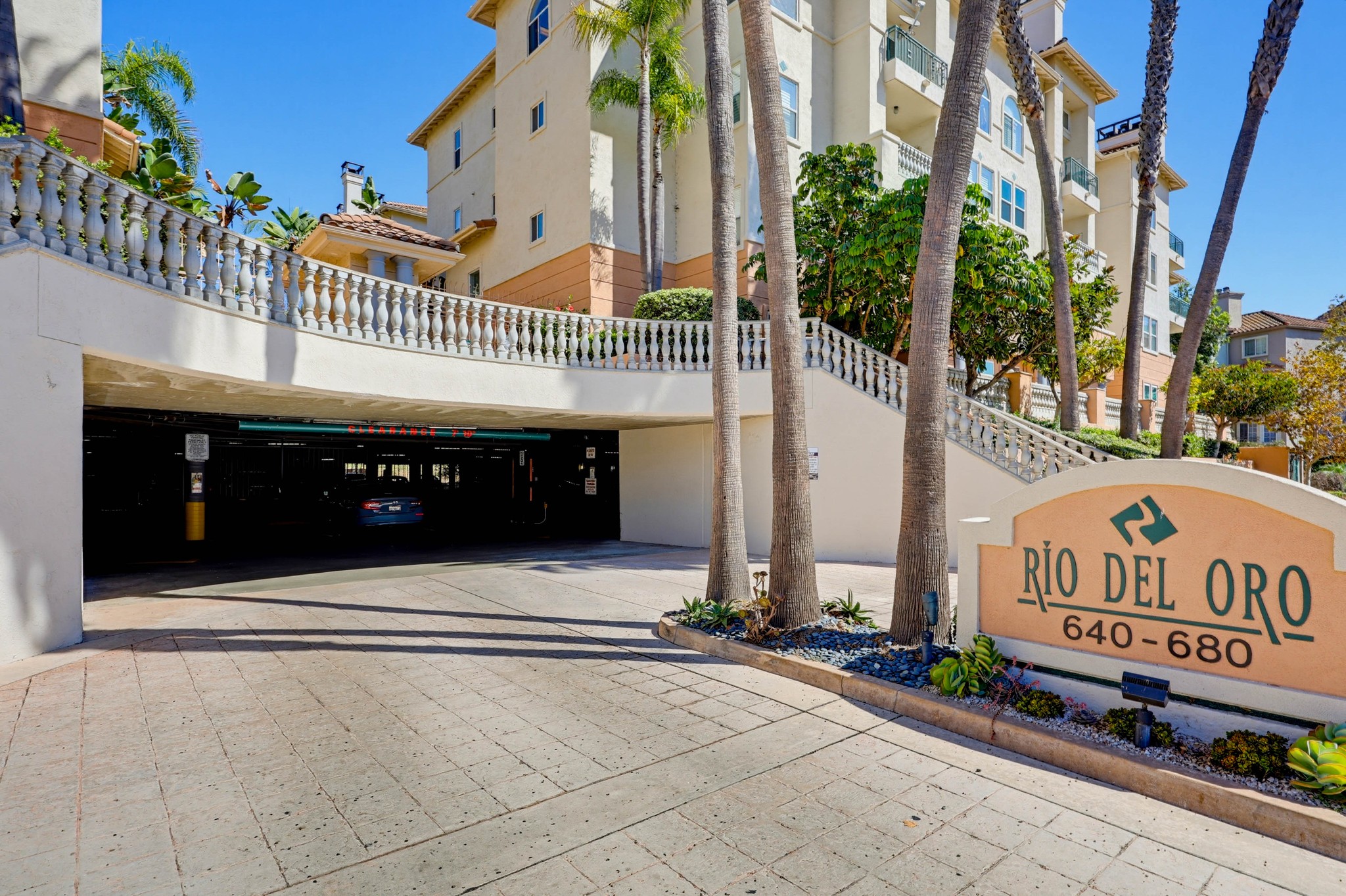 Virtual tour photo 104 of 113 for 640 Camino De La Reina #1115