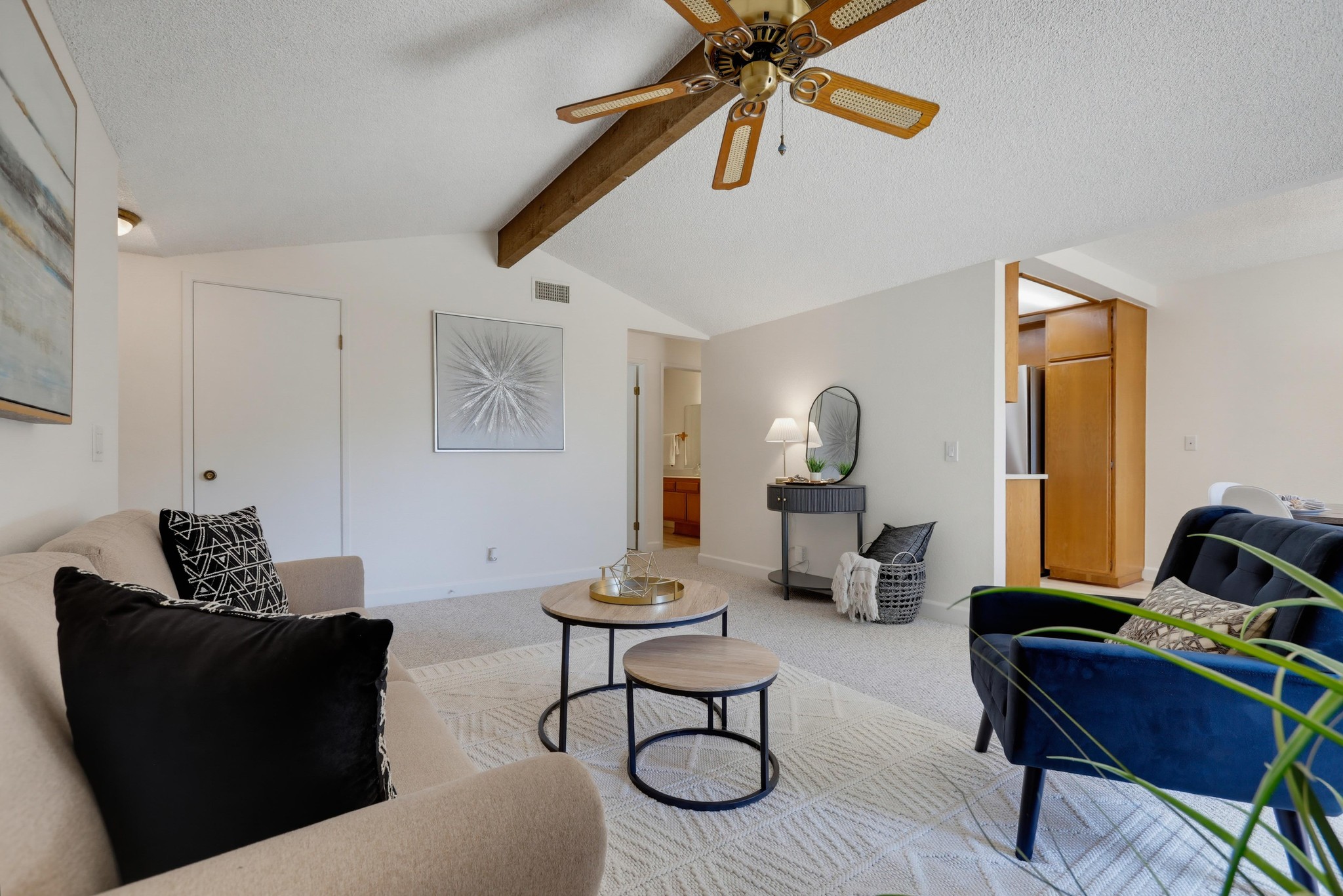 Virtual tour photo 13 of 63 for 640 N Brea Blvd