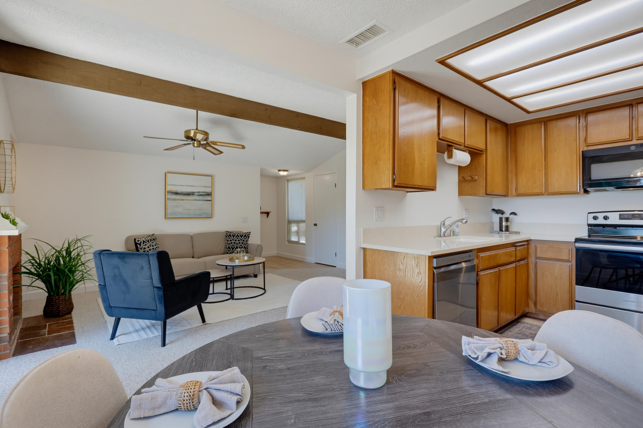 Virtual tour photo 19 of 63 for 640 N Brea Blvd