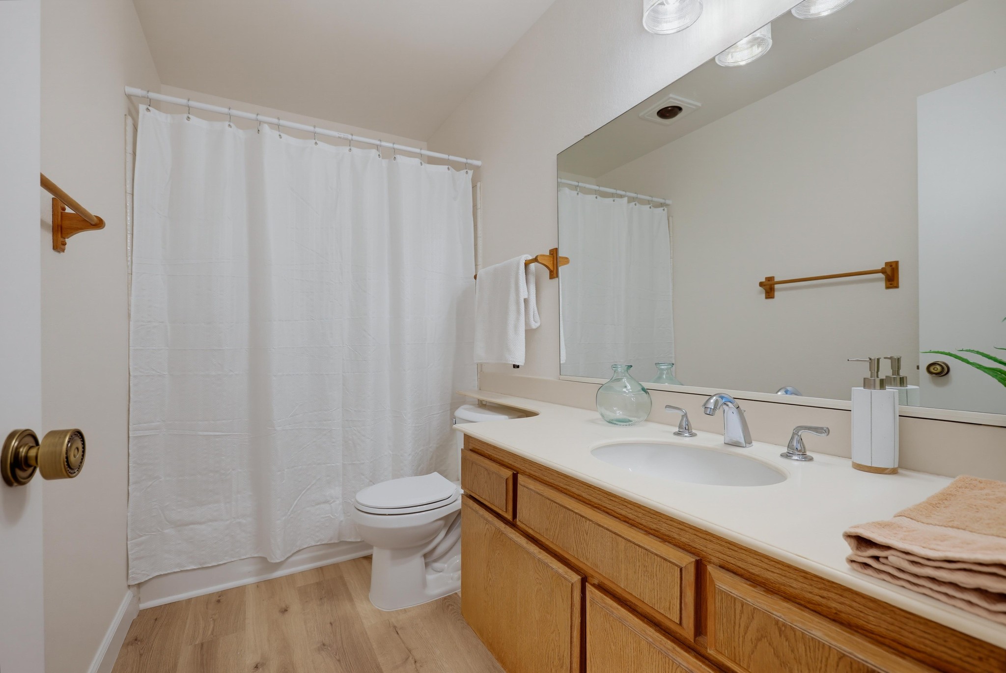 Virtual tour photo 31 of 63 for 640 N Brea Blvd