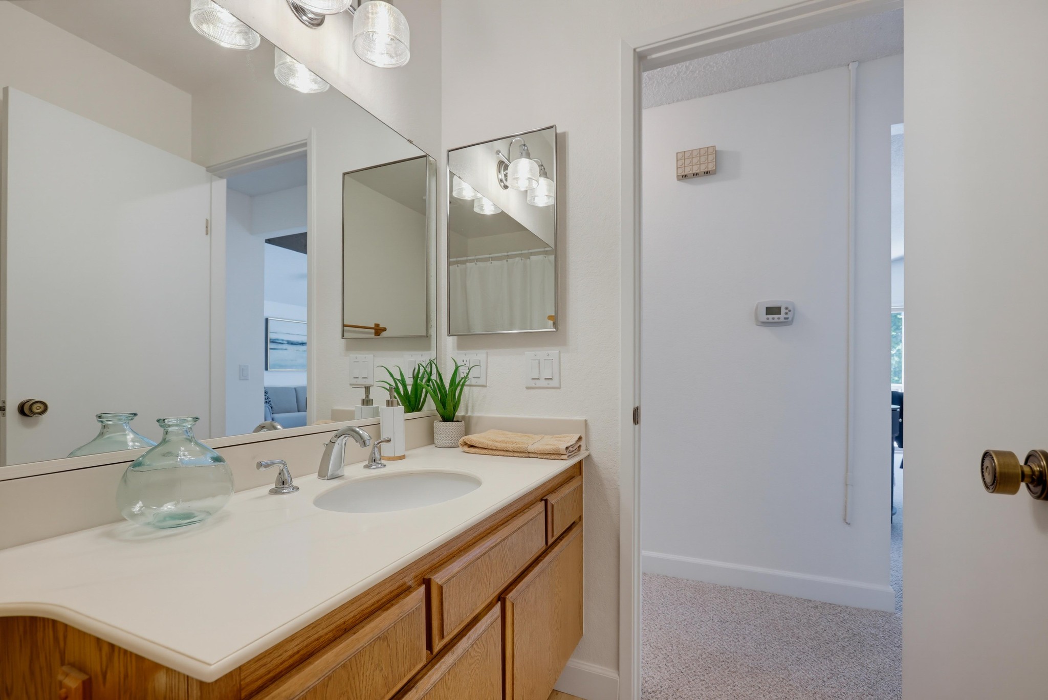 Virtual tour photo 32 of 63 for 640 N Brea Blvd