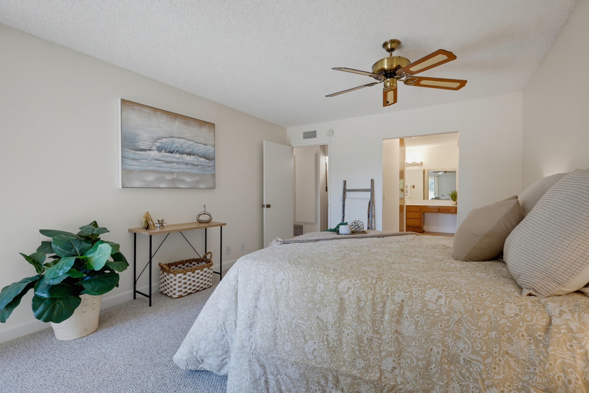 Virtual tour photo 41 of 63 for 640 N Brea Blvd