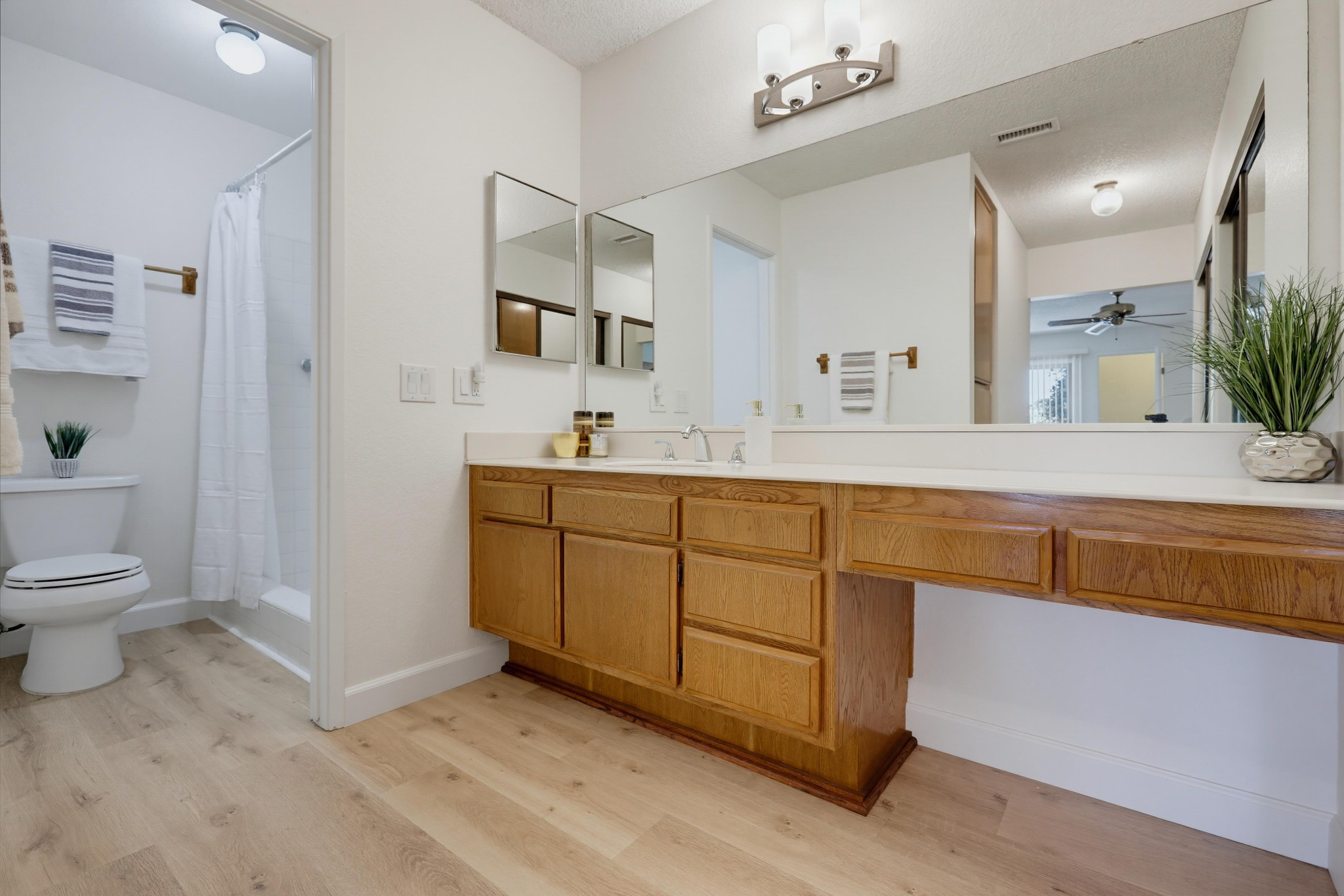Virtual tour photo 44 of 63 for 640 N Brea Blvd