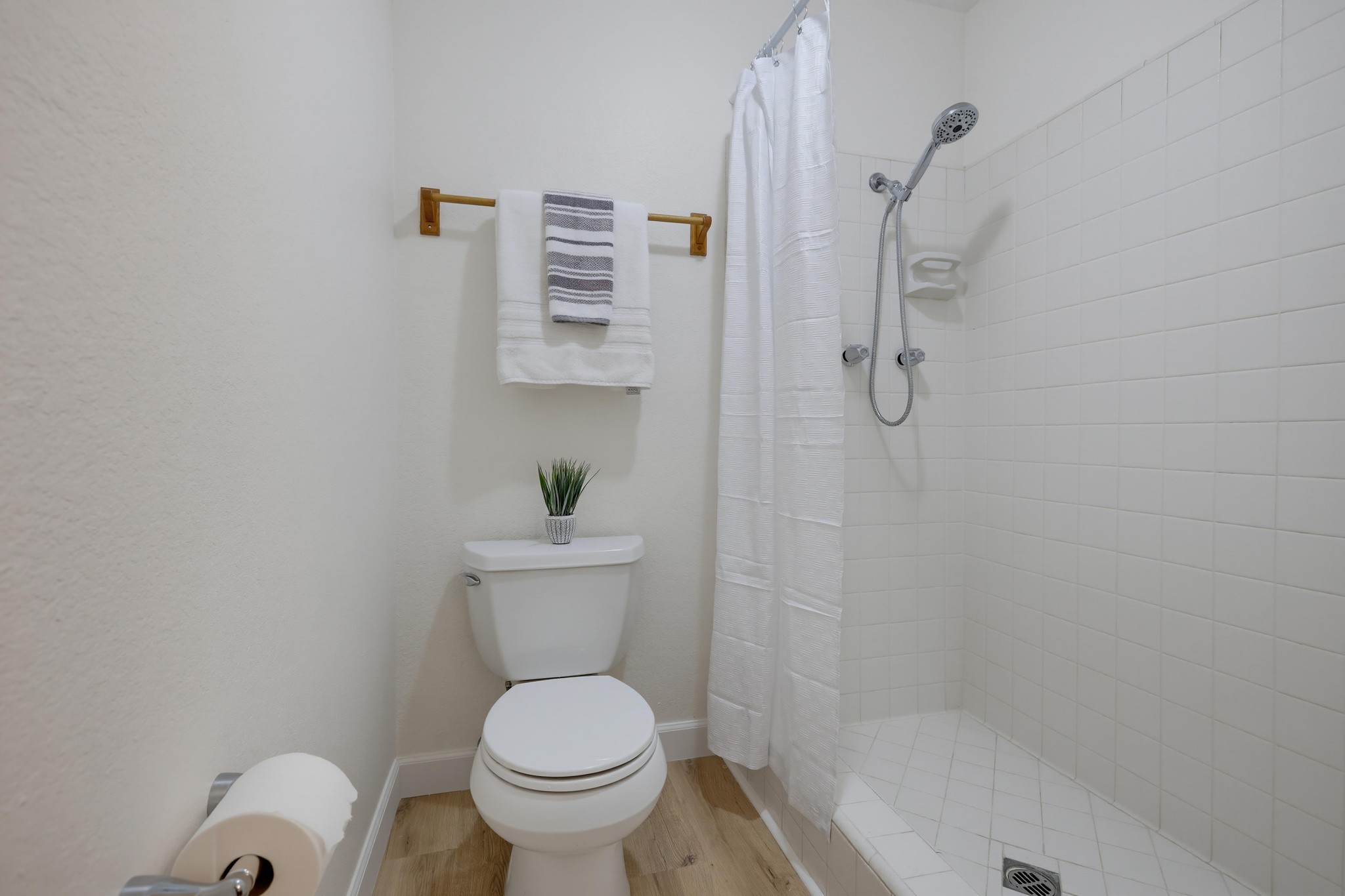 Virtual tour photo 45 of 63 for 640 N Brea Blvd