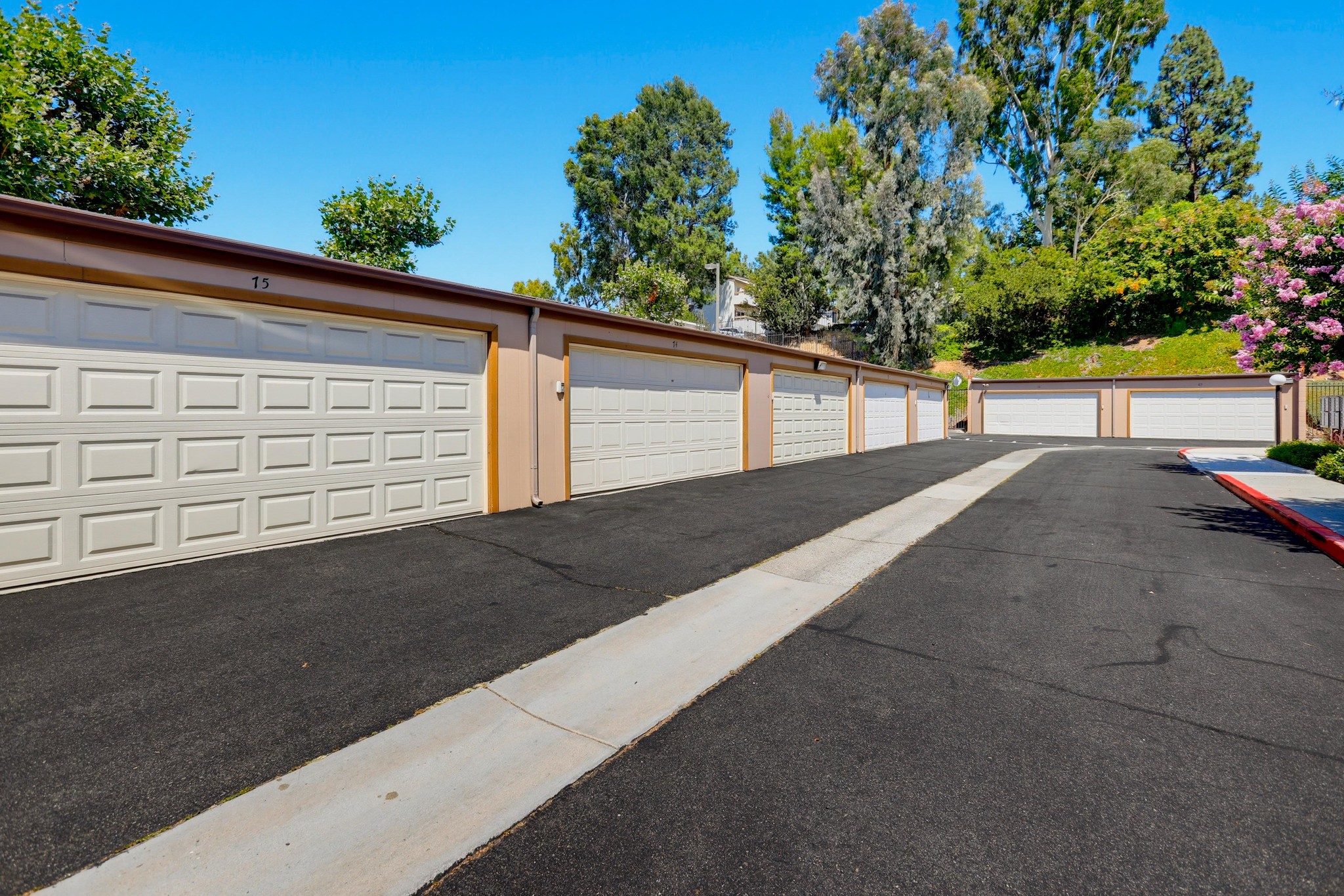 Virtual tour photo 54 of 63 for 640 N Brea Blvd