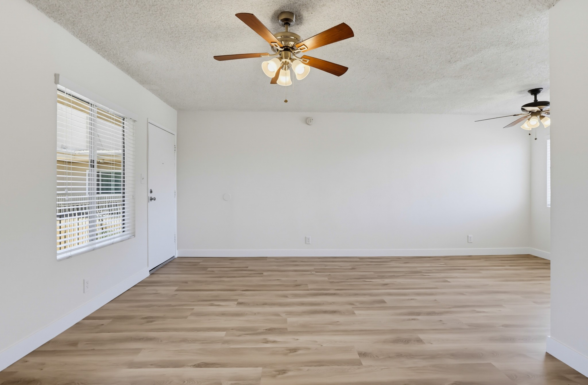Virtual tour photo 12 of 42 for 6407 10th Ave