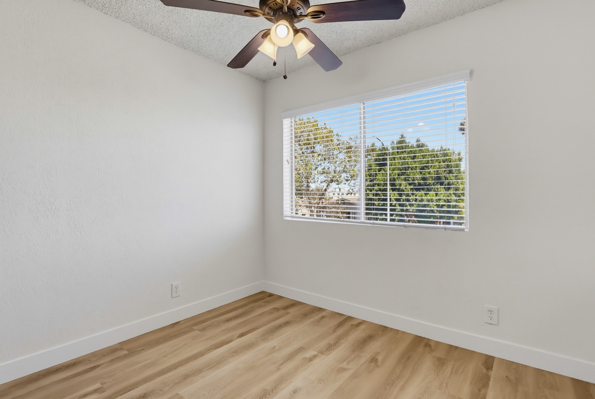 Virtual tour photo 17 of 42 for 6407 10th Ave