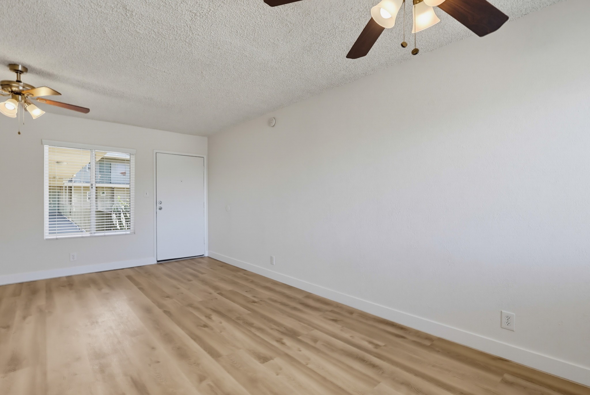 Virtual tour photo 18 of 42 for 6407 10th Ave