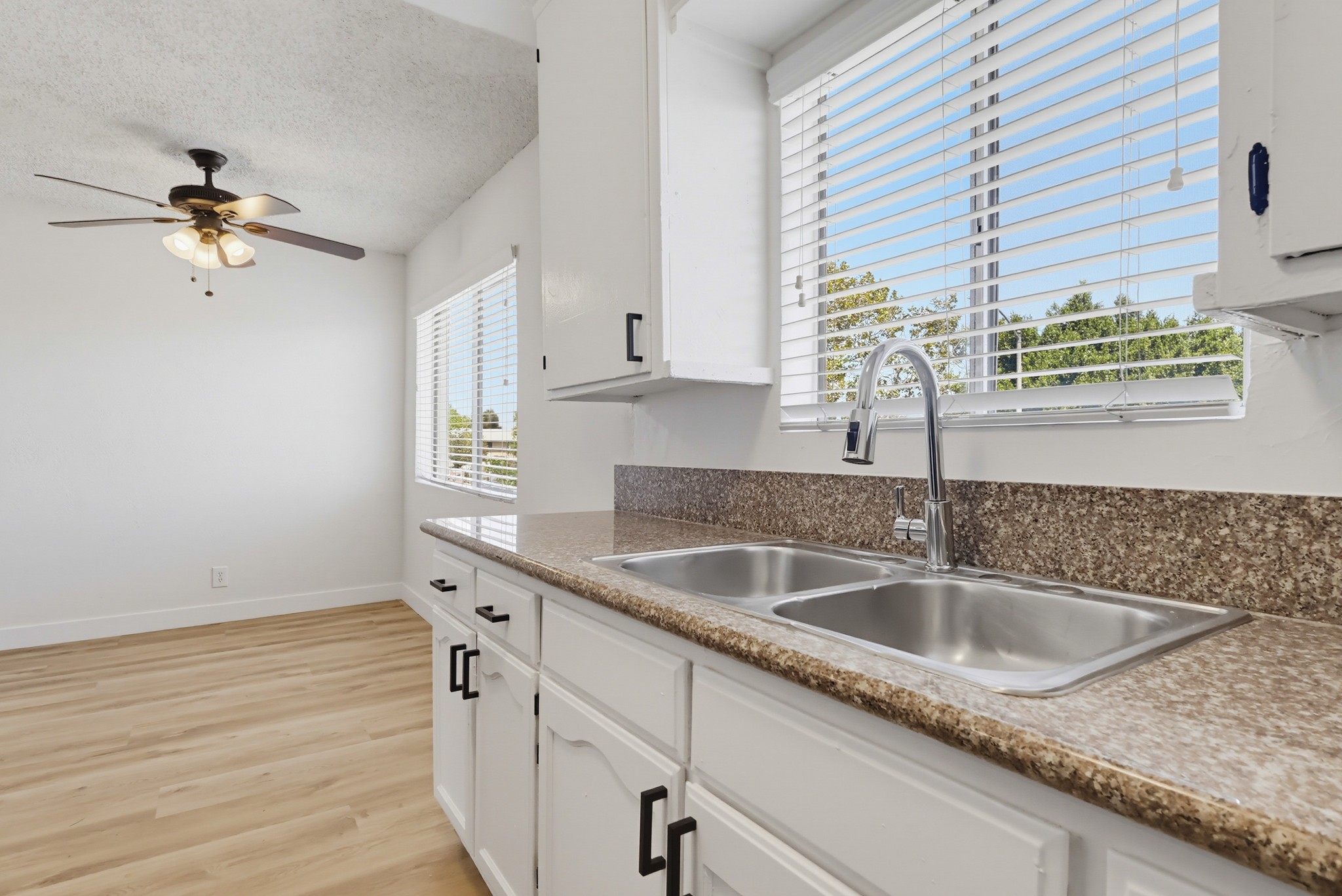 Virtual tour photo 23 of 42 for 6407 10th Ave