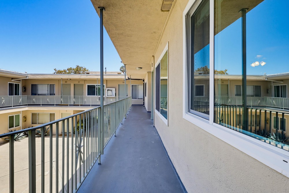 Virtual tour photo 5 of 40 for 6407 10th Ave