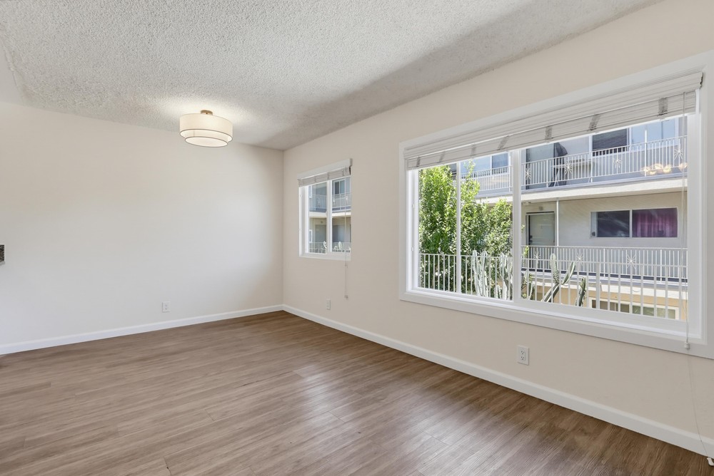 Virtual tour photo 12 of 40 for 6407 10th Ave