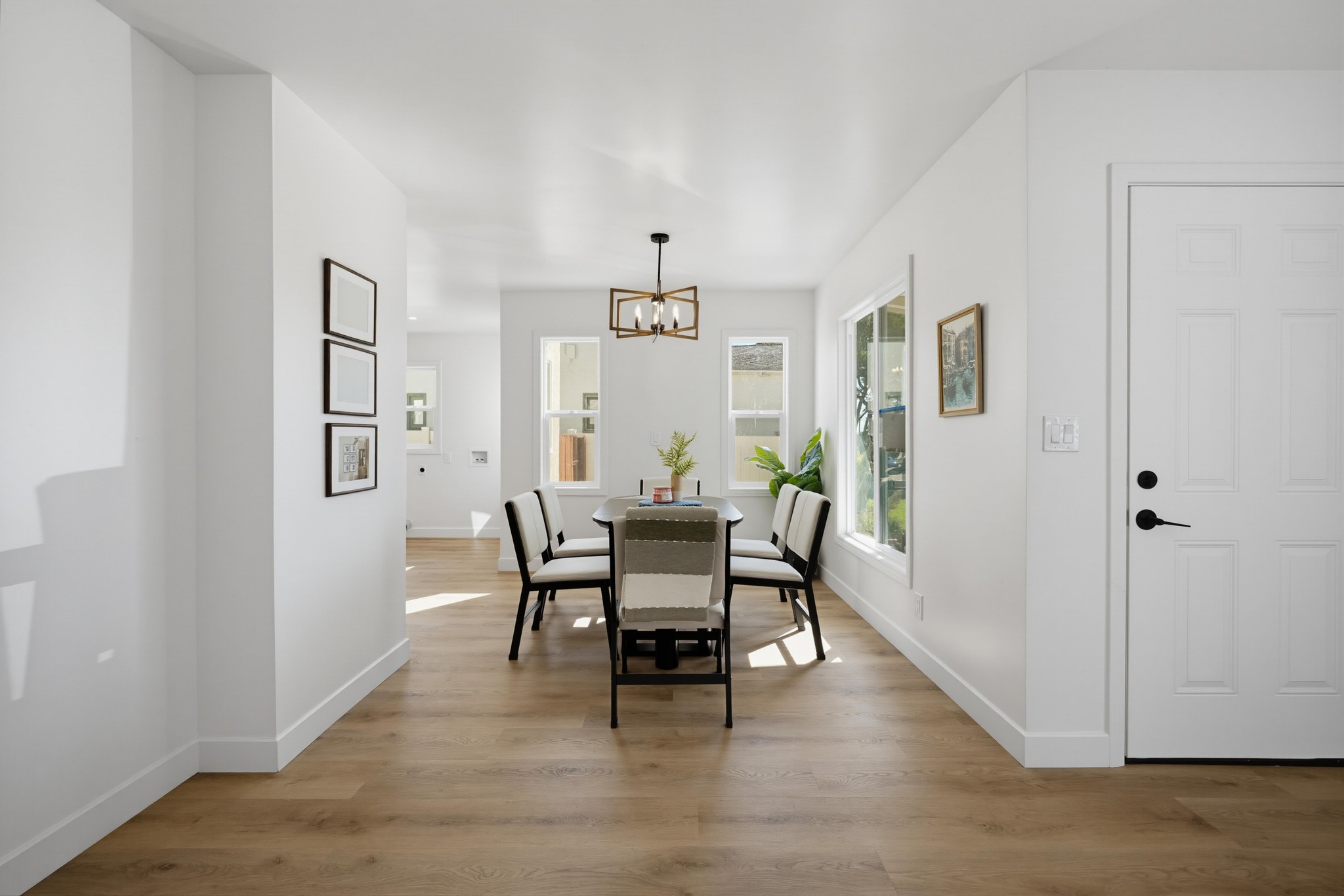 Virtual tour photo 13 of 44 for 641 Plaza Serena