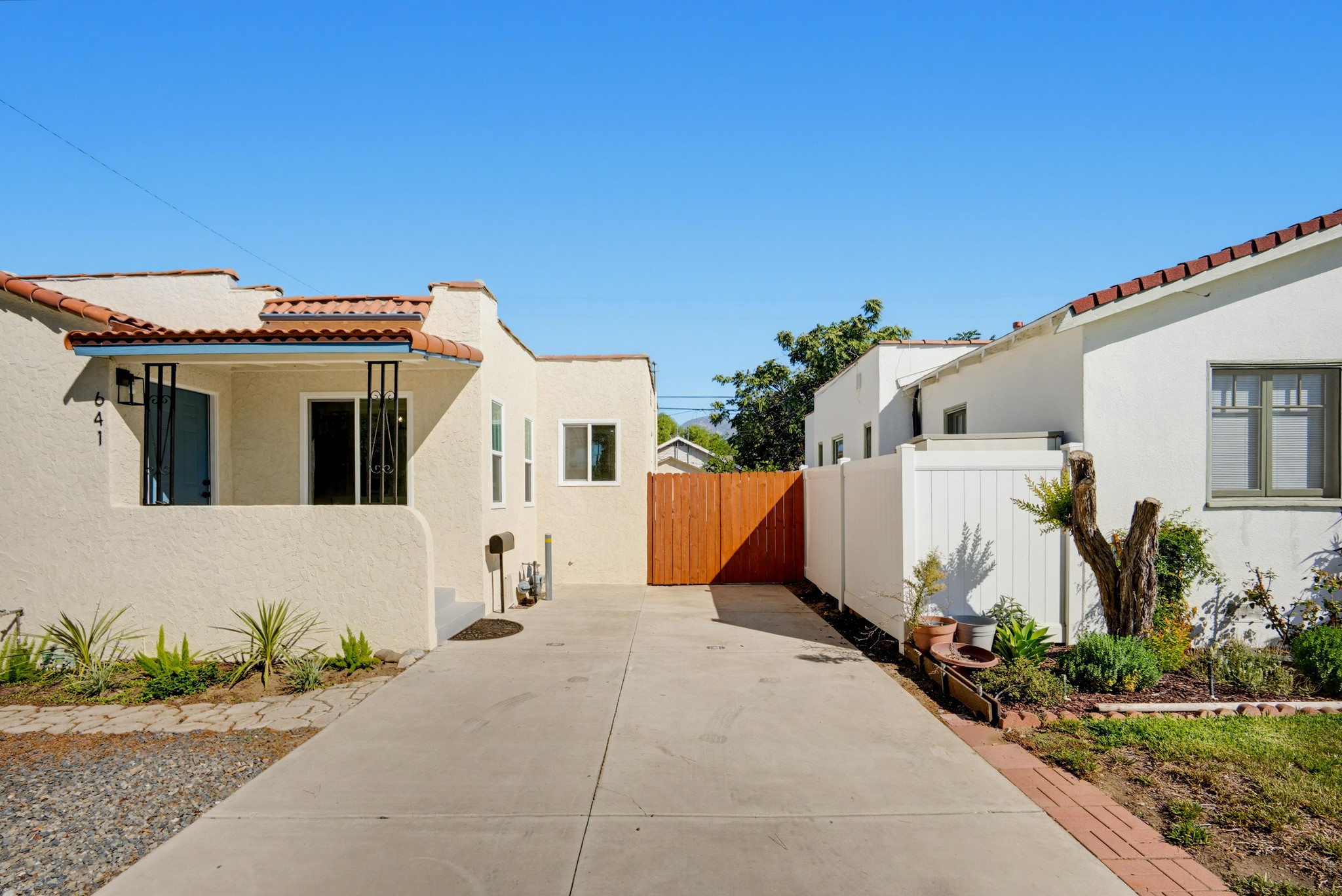 Virtual tour photo 43 of 44 for 641 Plaza Serena