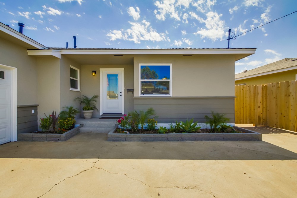 Virtual tour photo 5 of 44 for 6417 Winona Ave