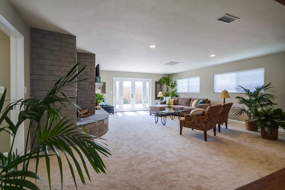 Virtual tour photo 6 of 44 for 6417 Winona Ave