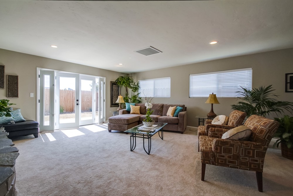 Virtual tour photo 7 of 44 for 6417 Winona Ave