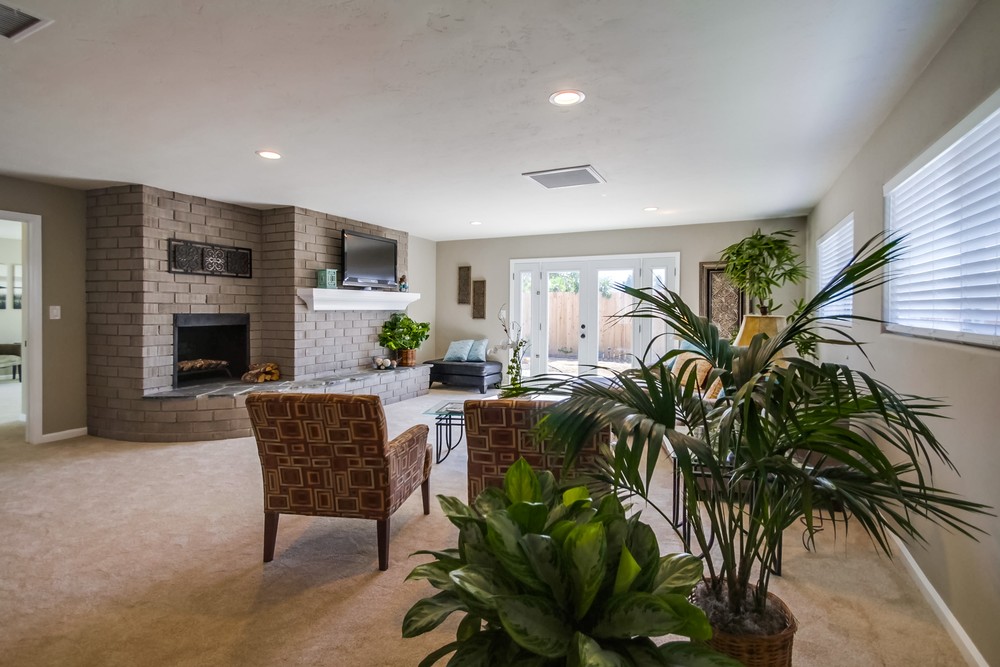 Virtual tour photo 10 of 44 for 6417 Winona Ave