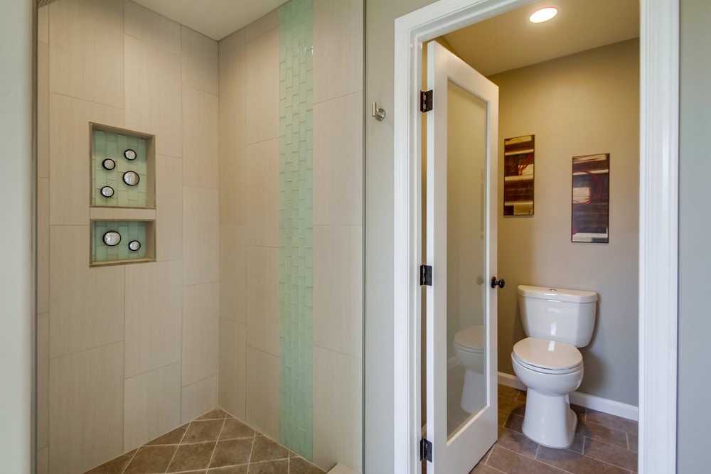 Virtual tour photo 37 of 44 for 6417 Winona Ave