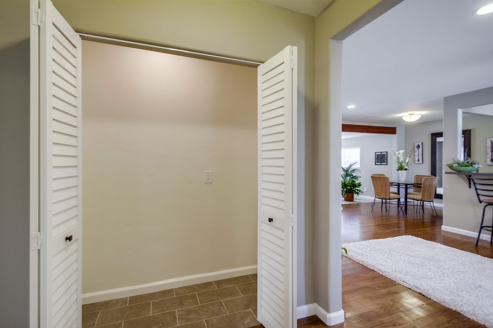 Virtual tour photo 39 of 44 for 6417 Winona Ave