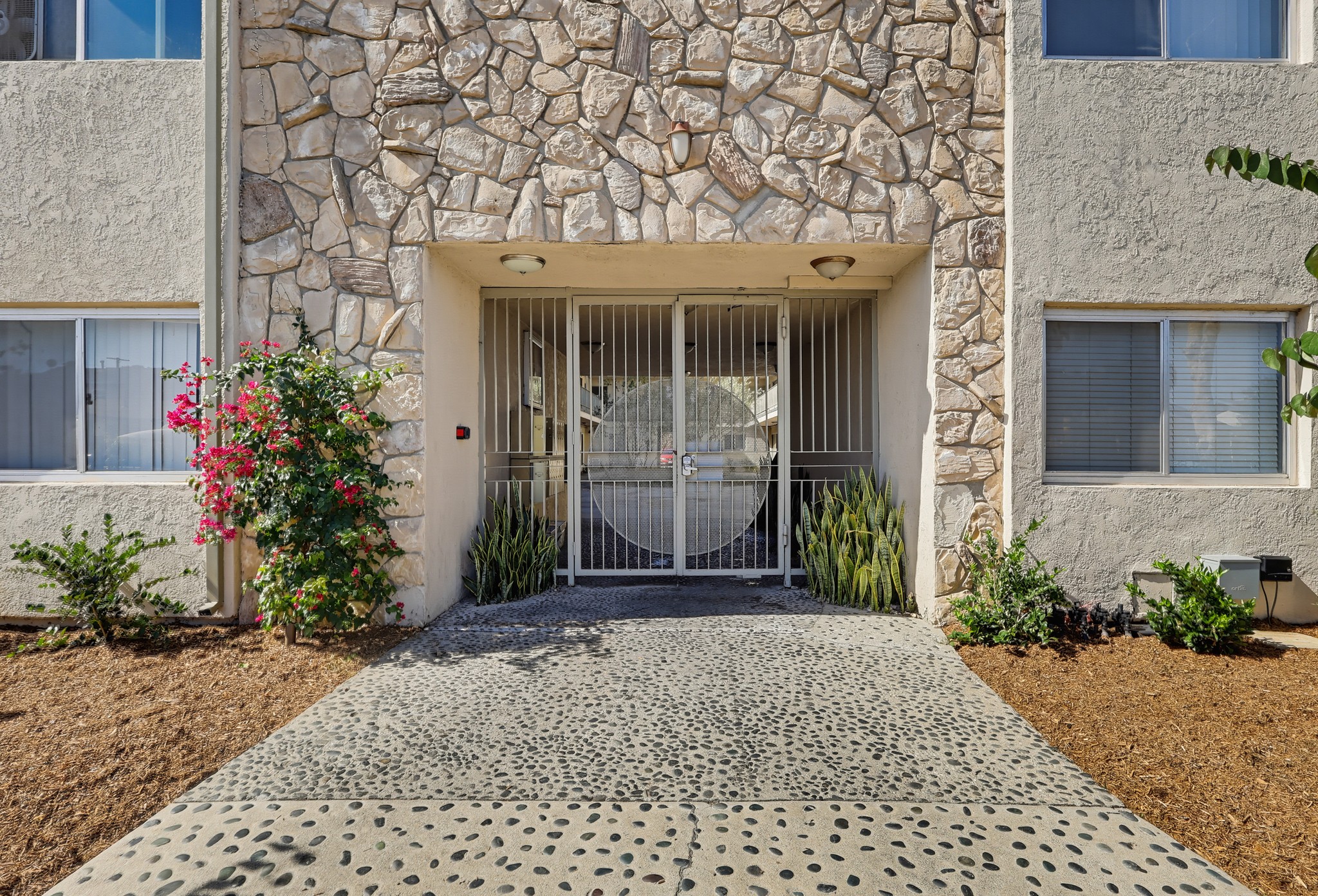 Virtual tour photo 8 of 37 for 6419 10th Ave