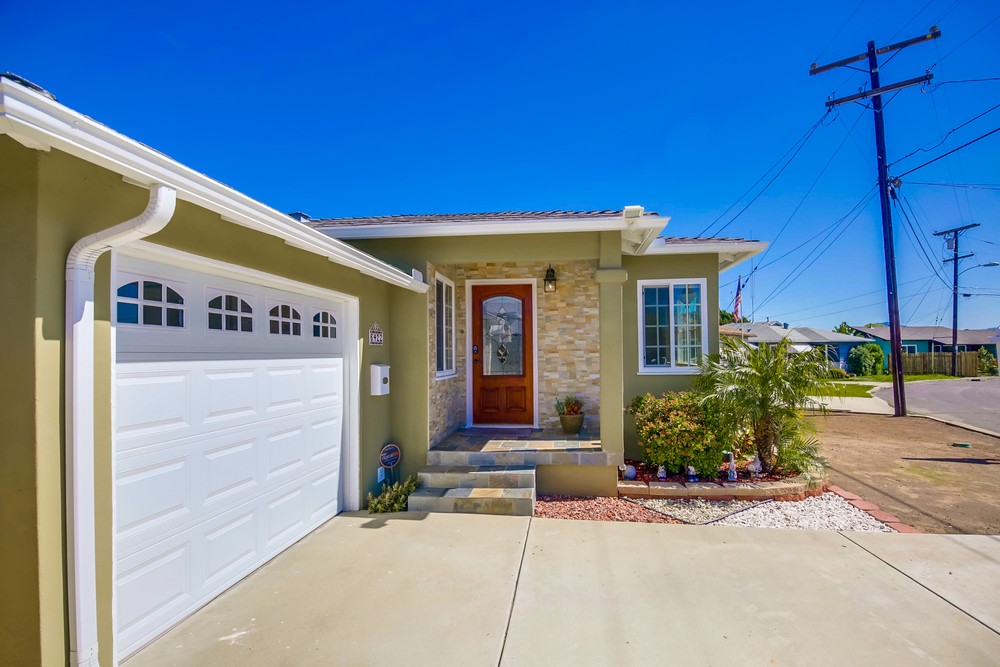 Virtual tour photo 6 of 53 for 6422 Stanley Ave