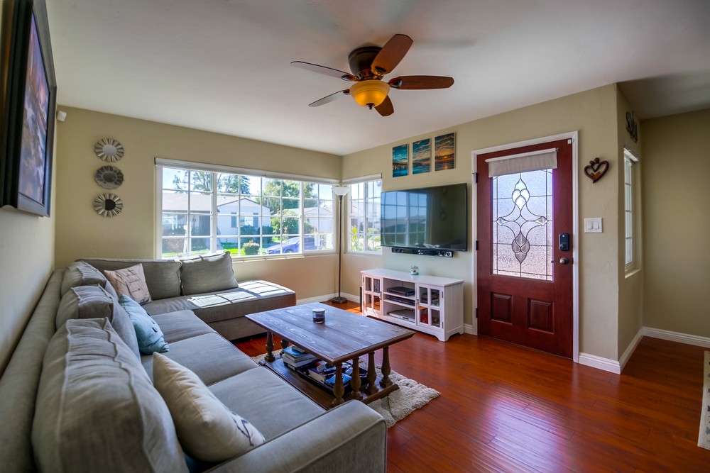 Virtual tour photo 8 of 53 for 6422 Stanley Ave