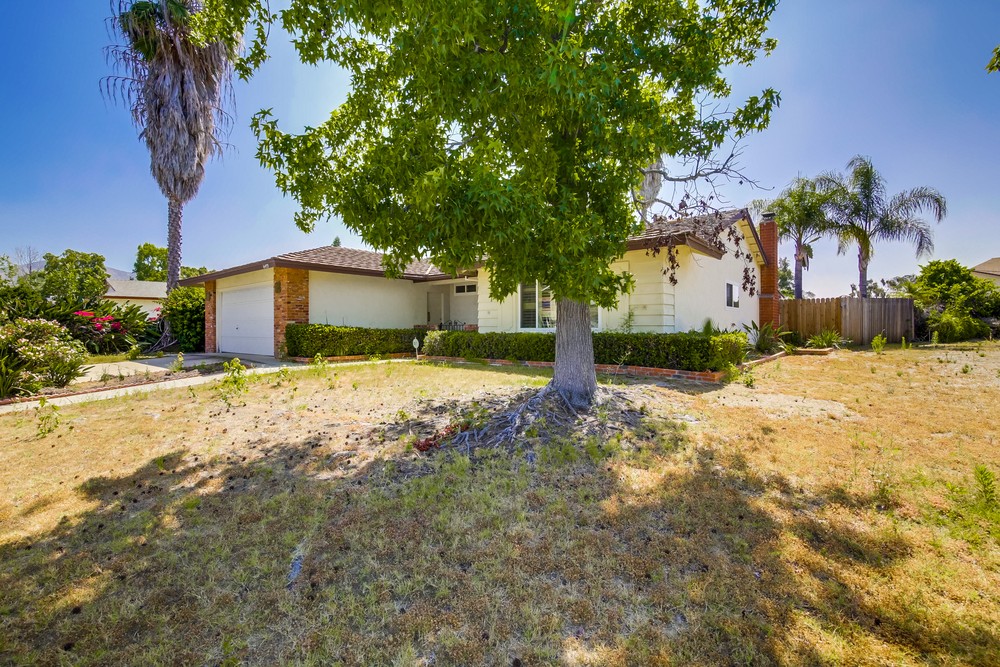 Virtual tour photo 4 of 39 for 6433 Belle Glade Ave
