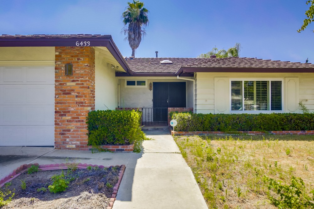 Virtual tour photo 6 of 39 for 6433 Belle Glade Ave