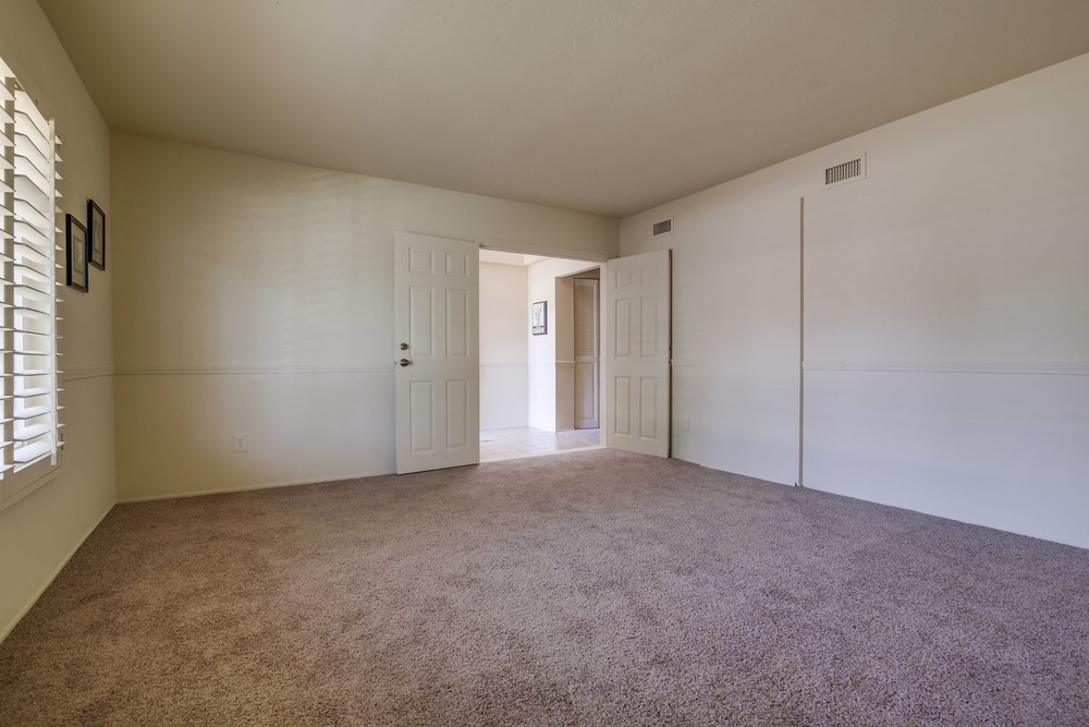 Virtual tour photo 10 of 39 for 6433 Belle Glade Ave