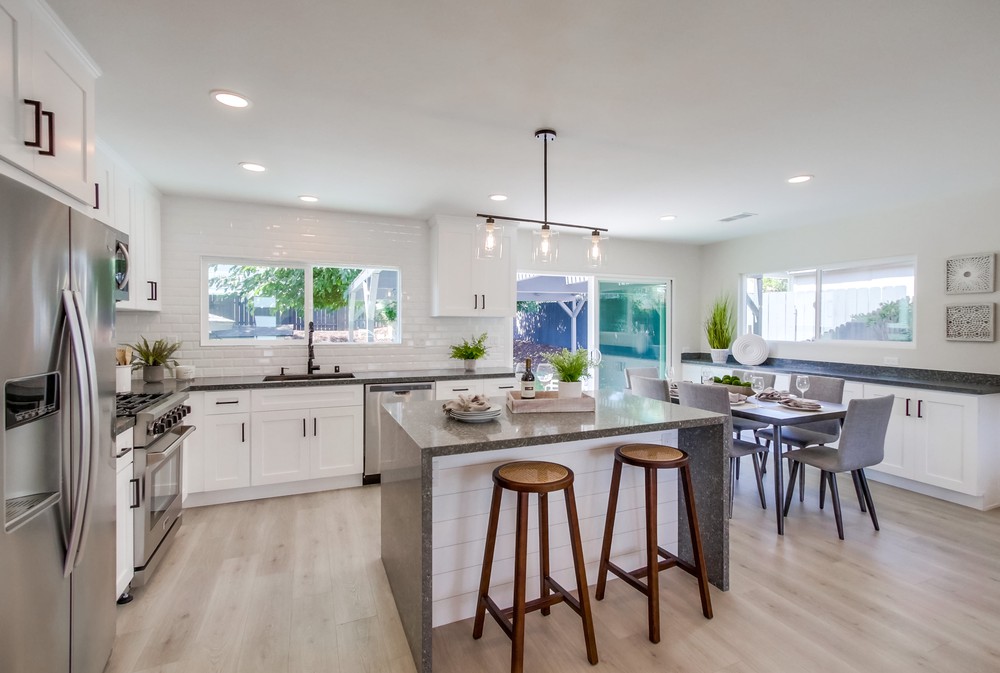 Virtual tour photo 10 of 52 for 6434 Bonnie View Dr