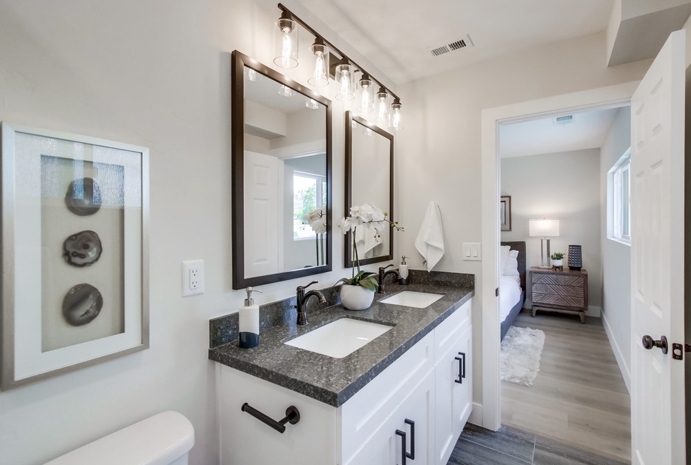 Virtual tour photo 33 of 52 for 6434 Bonnie View Dr