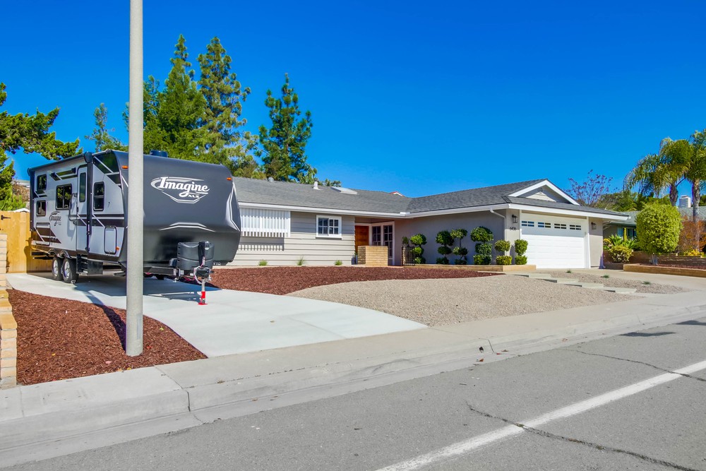 Virtual tour photo 3 of 46 for 6436 Park Ridge Blvd