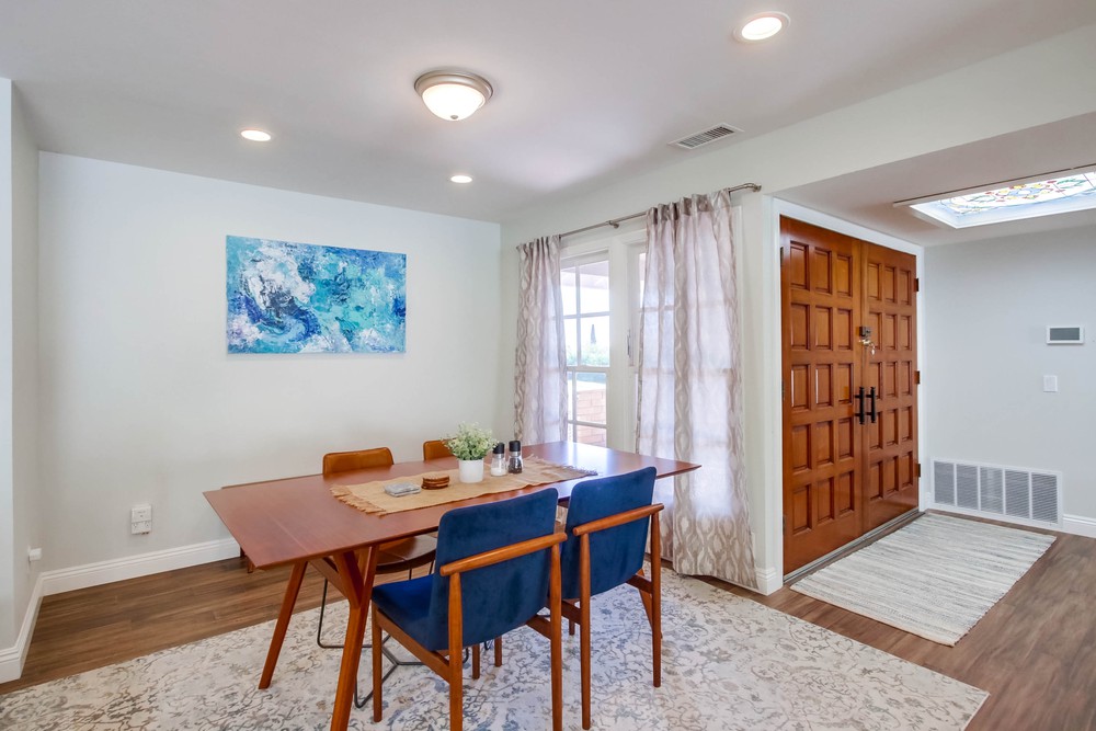 Virtual tour photo 11 of 46 for 6436 Park Ridge Blvd