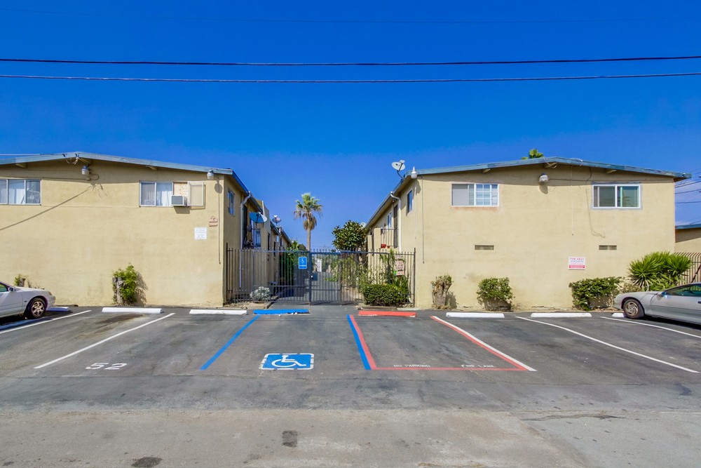 Virtual tour photo 1 of 37 for 6443 Shaules Ave