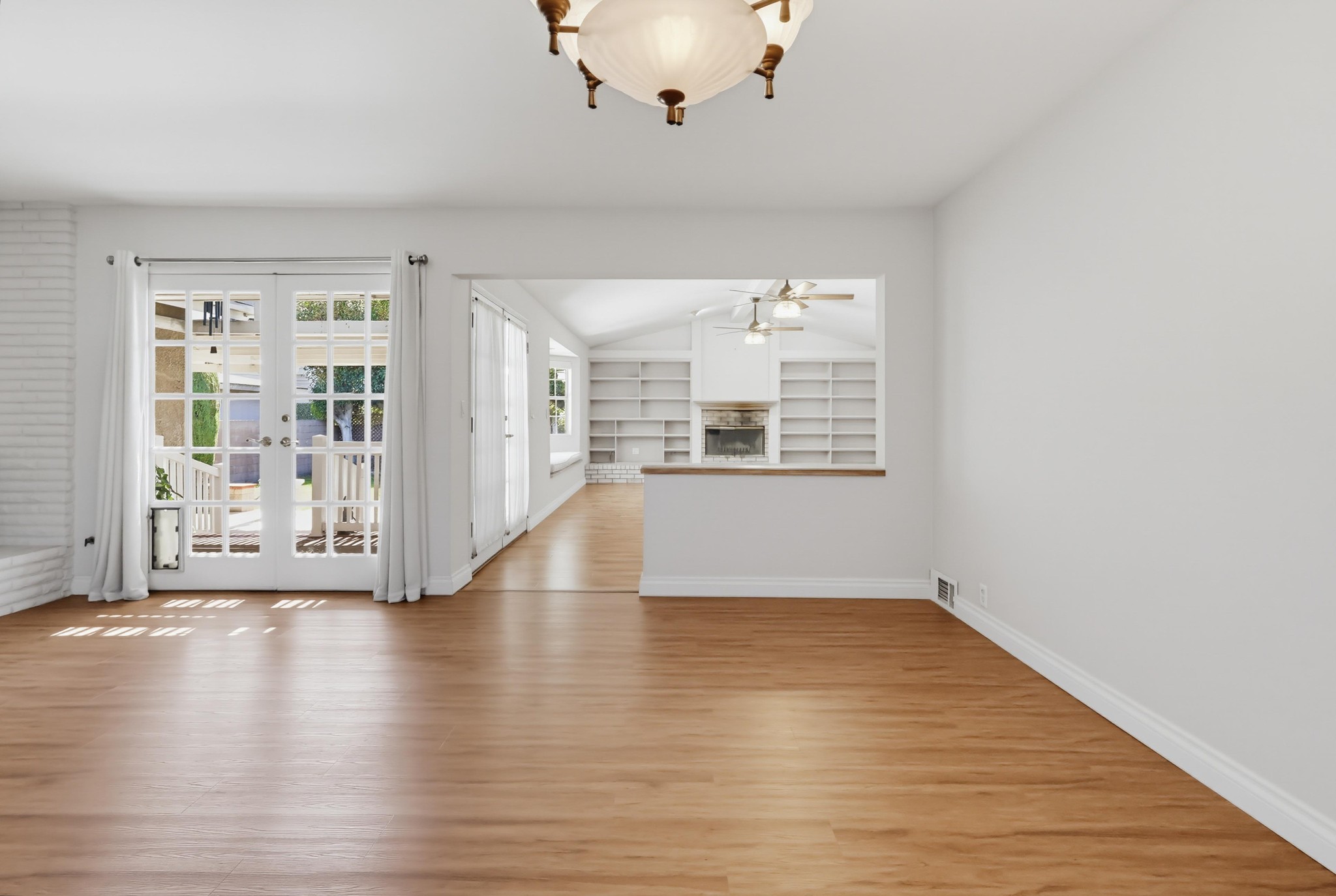 Virtual tour photo 22 of 92 for 6448 E Pageantry St