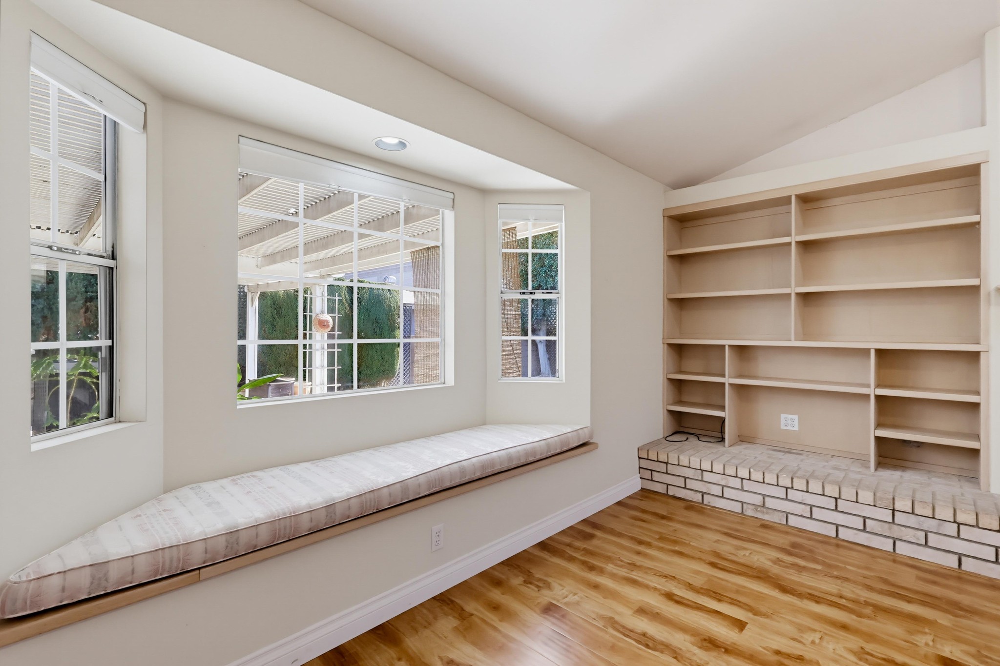 Virtual tour photo 30 of 92 for 6448 E Pageantry St